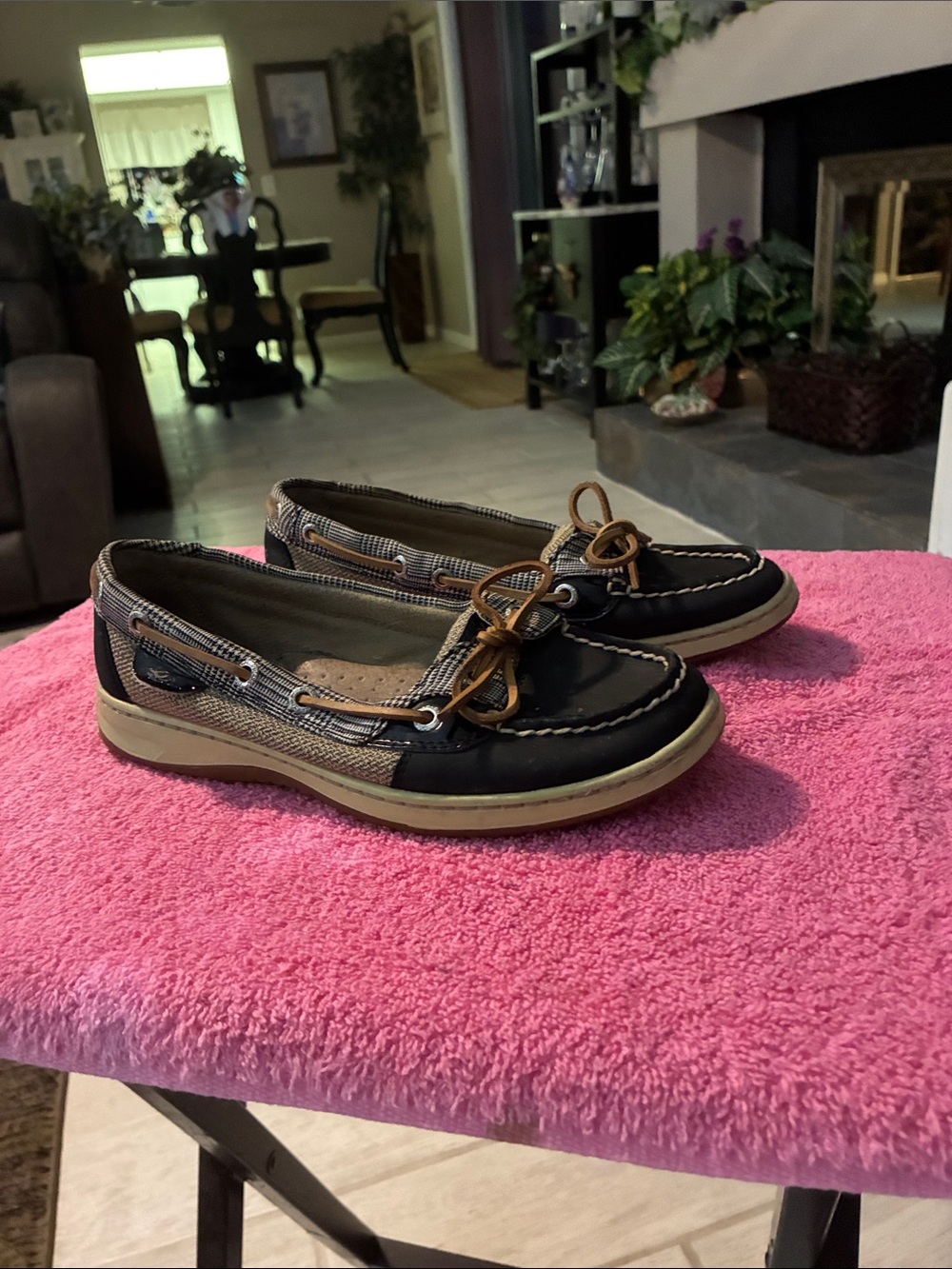 Sperry dark blue and Tan Women's Moccasin Boat Shoes